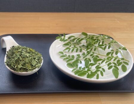 モリンガ茶葉と生葉 (1) モリンガ茶葉と生葉 (1)